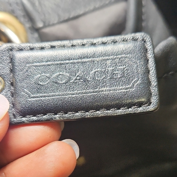 Coach Black Leather Shoulder Bag with Gold Hardware - Picture 2 of 10